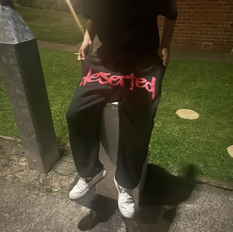 T-shirt and sweats bundle